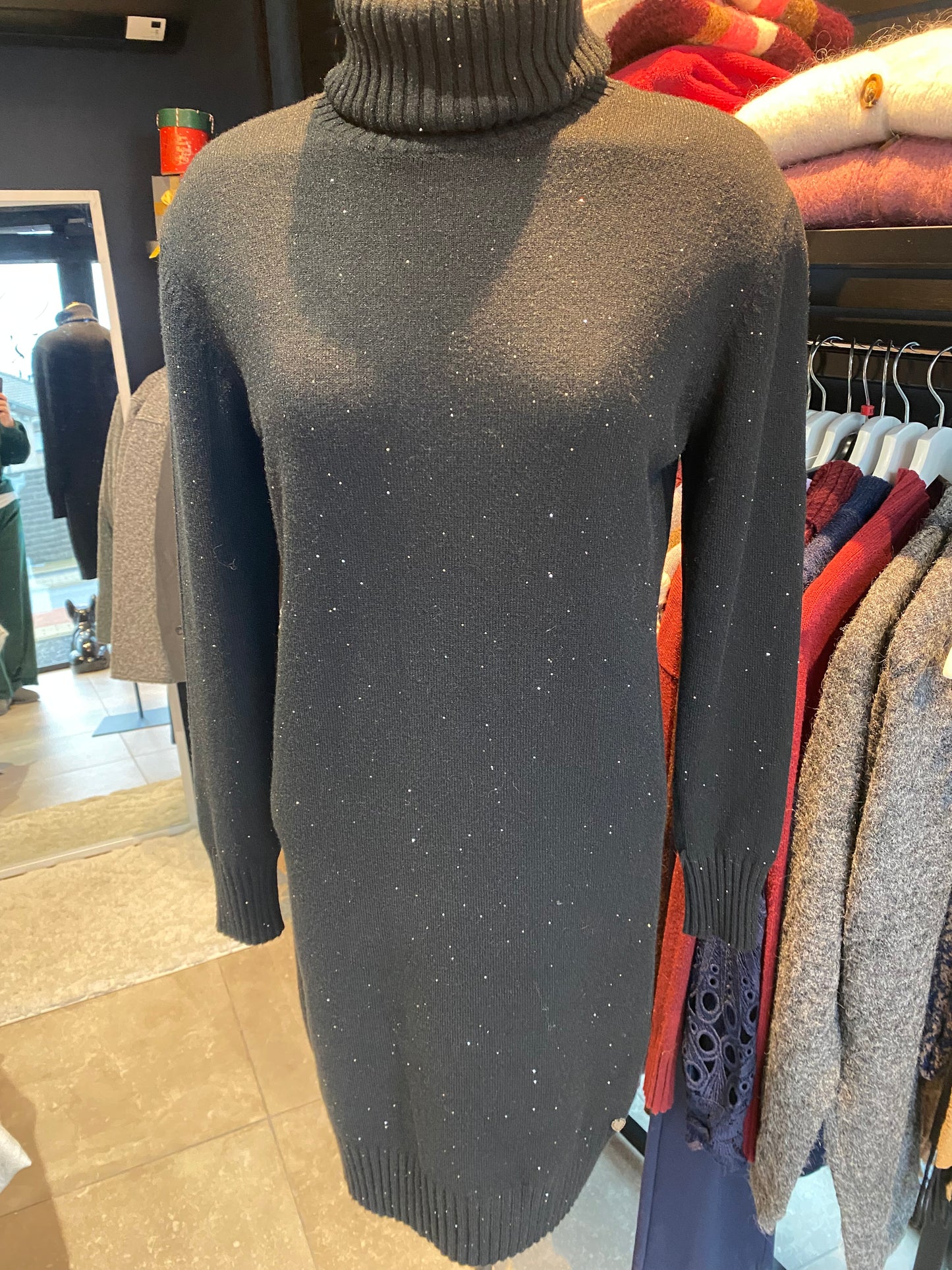 Gebreide jurk - zwart met glitters