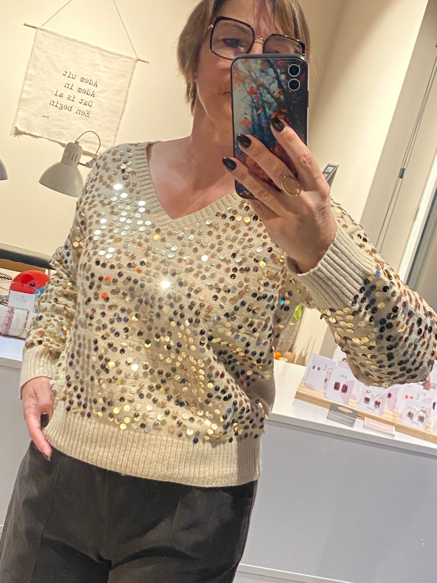 Trui met v-hals en pailletten