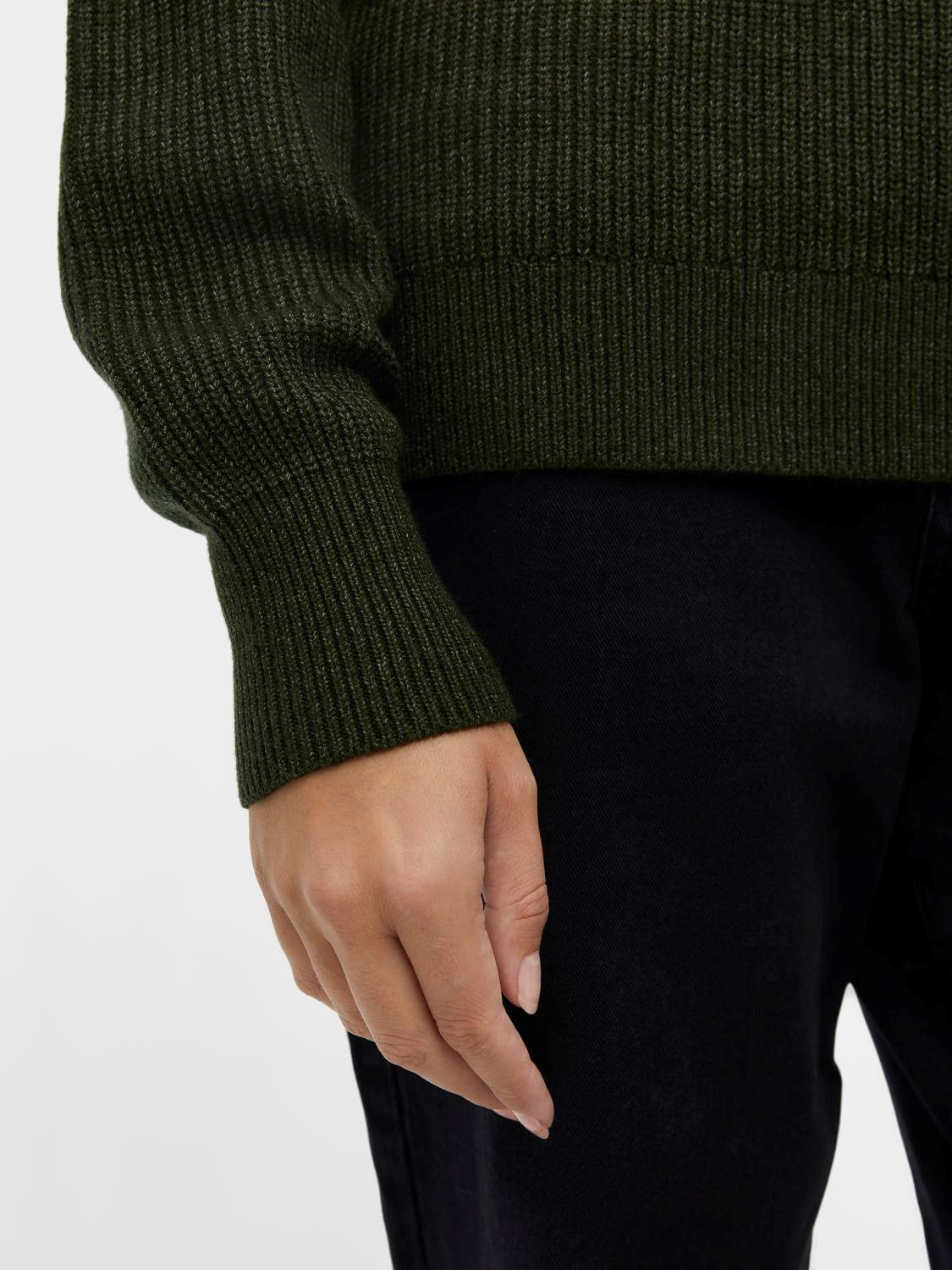 Malena ruffle pullover
