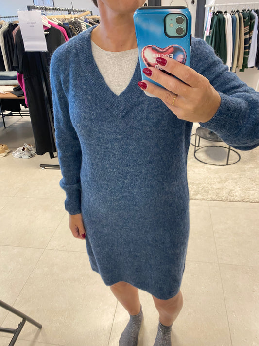 Objnete V-neck l/s dress